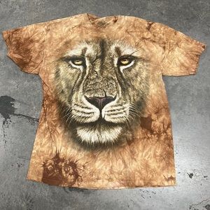 Lion shirt
